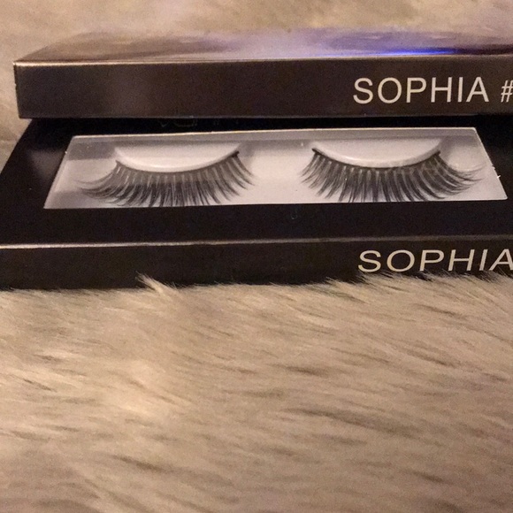 🎁BUY 2 GET 1 FREE‼️SOPHIA REAL MINX FALSE LASHES - Picture 4 of 4